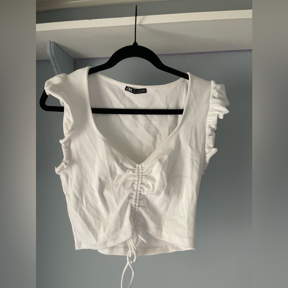 Zara Rouched White top - size L - perfect tee - good condition